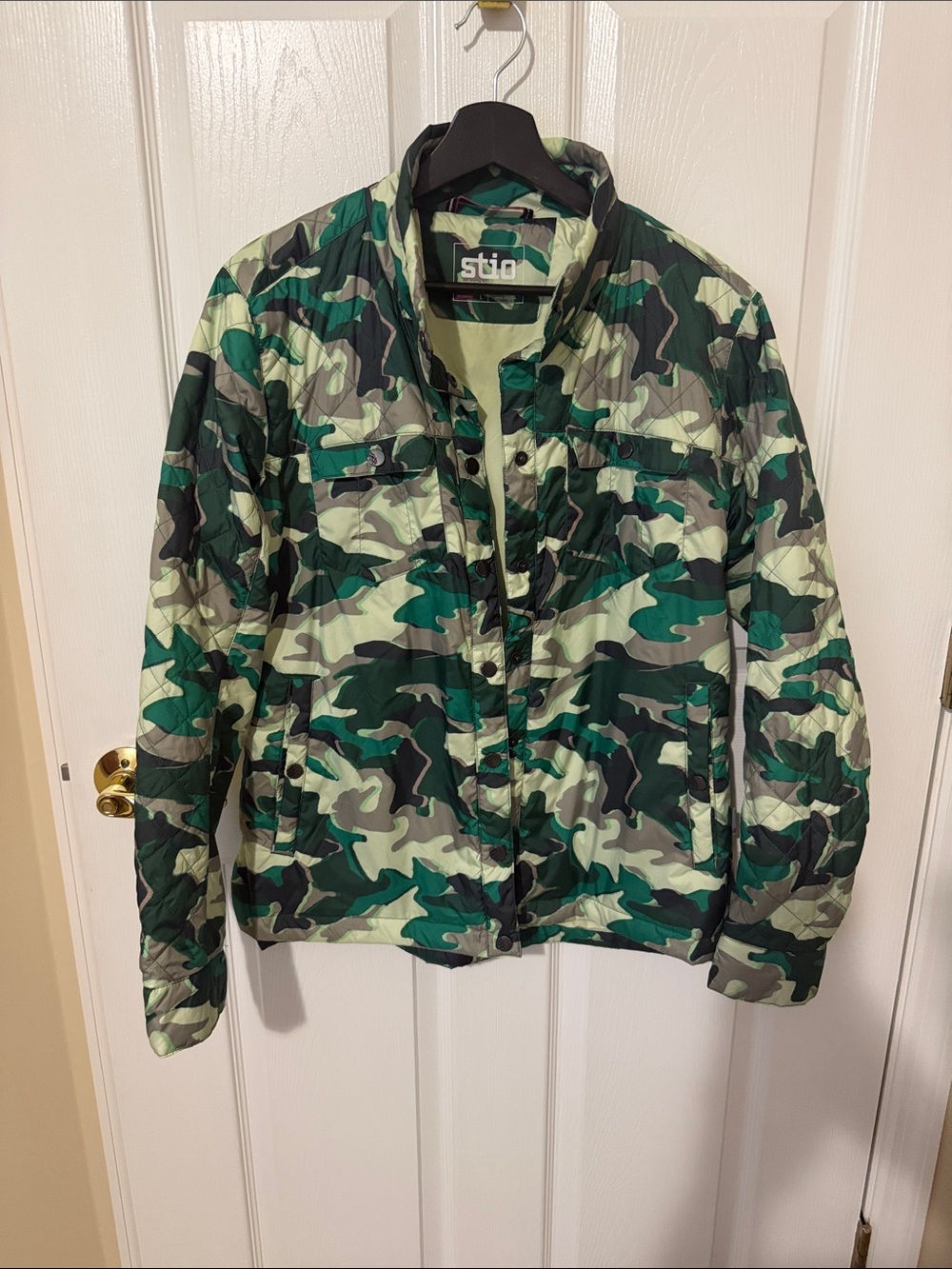 STIO Green Camo Quilted insulated  Jacket - Women's skycrest size L topo